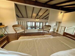 5 عدّة غرف نوم ومكتب ومكواة/لوح كي وسرير سفر