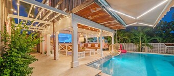 Newly Renovated Retro Designer Bungalow 200' from Beach w/ VW Bus Grill & Pool