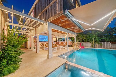 Newly Renovated Retro Designer Bungalow 200' from Beach w/ VW Bus Grill & Pool