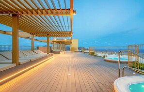 Outdoor spa tub - 1 bedroom nice apartment in Benidorm (Benidorm)