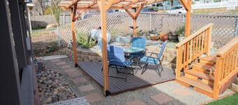 CoZY Quarters-Private Garden Entrance, Inflatable Spa,Close to Yosemite & Casino