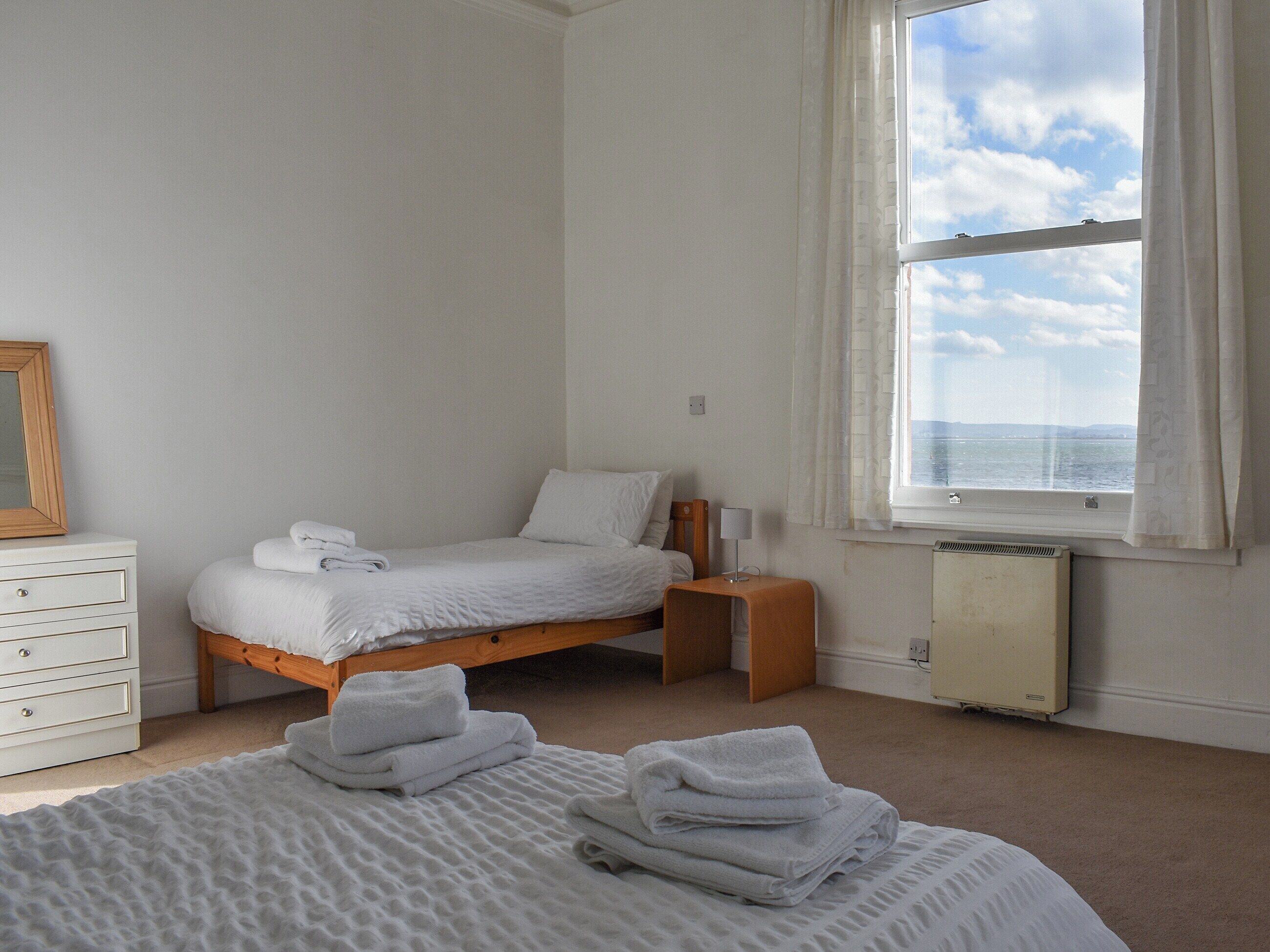 4 bedrooms, free WiFi, bed sheets