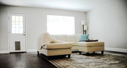 Comfortable Spacious 3 BR 2 BA pet and kid friendly home near Baton Rouge