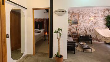1 bedroom, desk, iron/ironing board, free WiFi