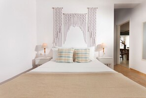 3 bedrooms, iron/ironing board, travel crib, free WiFi