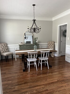 Dining - Spacious Masters Rental - 8.7 miles from Augusta National! (Evans)