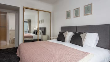 Standard Apartment | 2 bedrooms, individually decorated, individually furnished