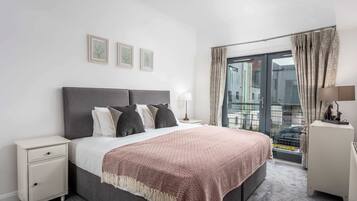 2 bedrooms, individually decorated, individually furnished