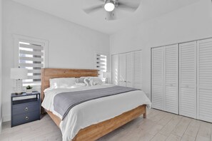 4 bedrooms, iron/ironing board, free WiFi, bed sheets - Waterfront, 4Br/3B Home, 5 min from John Pennekamp State Park (Key Largo)