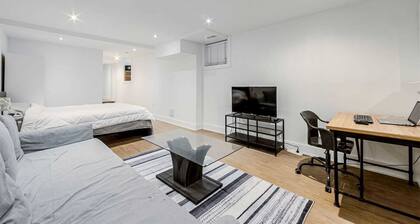 Fully Furnished Bright and Luxurious Bedroom in North York-8