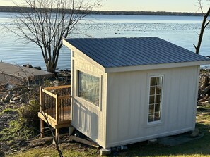 Exterior - Beautiful Waterfront Home on St. Lawrence River (Prescott)