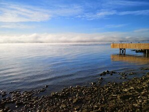 Beach nearby - Beautiful Waterfront Home on St. Lawrence River (Prescott)