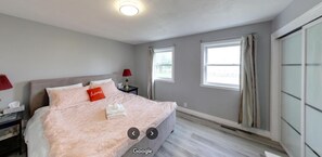 4 Schlafzimmer, Schreibtisch, Bügeleisen/Bügelbrett, kostenloses WLAN