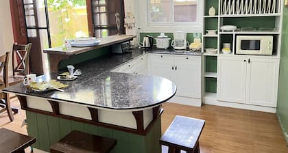 BREEZE LANE TAGAYTAY REST HOUSE