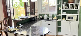 BREEZE LANE TAGAYTAY REST HOUSE