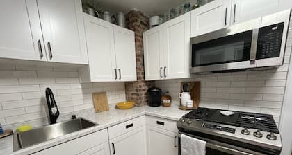 Cozy Bungalow in the quaint small town of Louisburg!