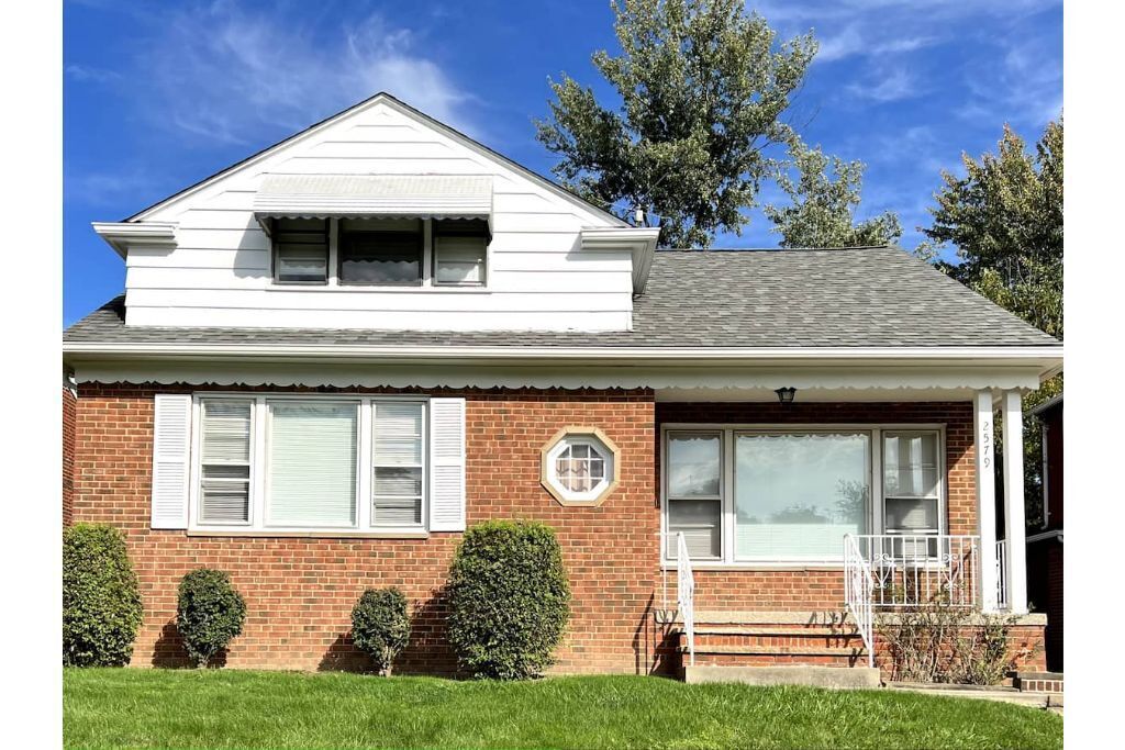 Beautifully Renovated, Luxury Home in Beachwood OH