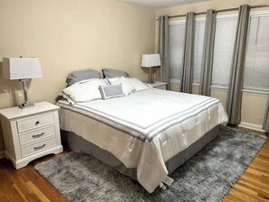 4 bedrooms, desk, iron/ironing board, travel crib