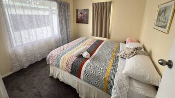 3 chambres, fer et planche Ă  repasser, Wi-Fi gratuit, draps fournis