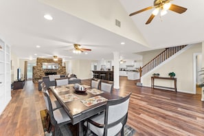 Dining - The Woodlands TX Retreat Sleeps 16 Pool • Jacuzzi • Lake (Magnolia)