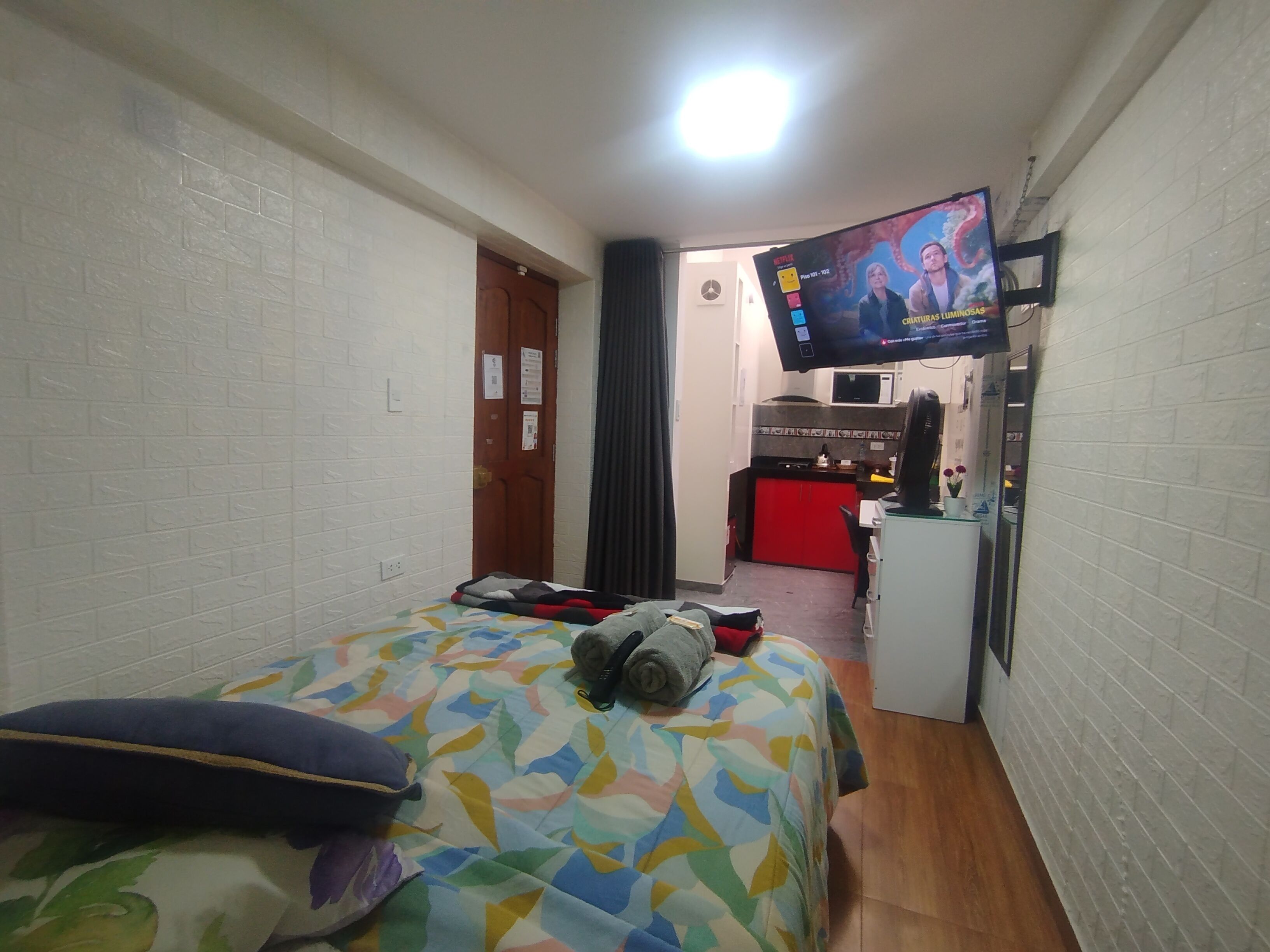 Ropa de cama de alta calidad, cubrecamas y colchones con pillow-top 