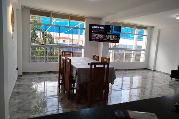 Luxury Apartment | Dining room