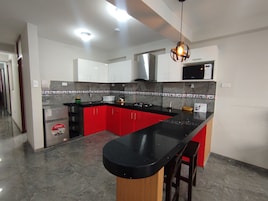 Refrigerador con freezer, microondas