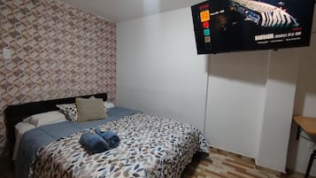Classic Apartment, 2 Bedrooms, Ground Floor | Premium bedding, down duvets, pillow-top beds, desk