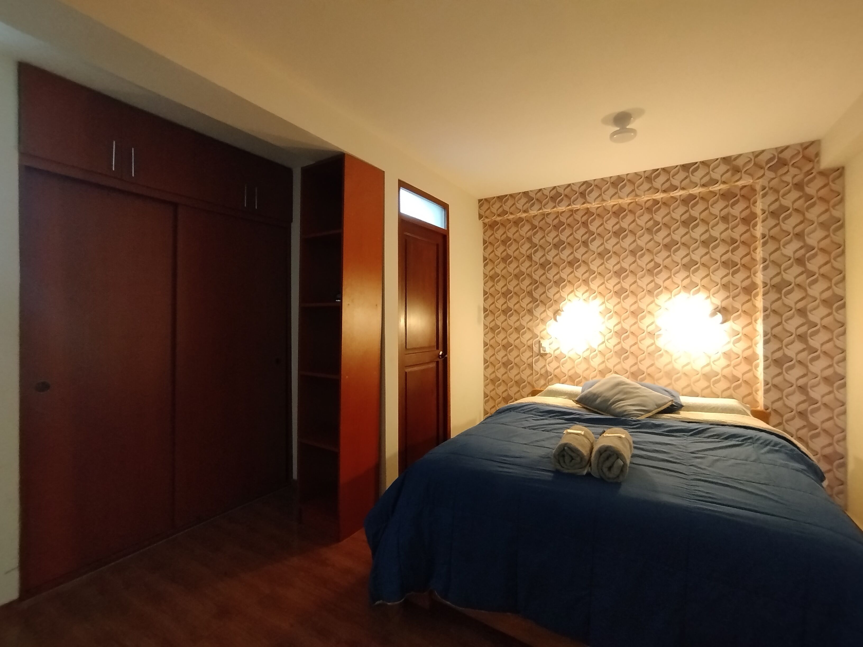 Departamento Deluxe, 3 habitaciones, cocina | Ropa de cama de alta calidad, edredón y camas con pillow-top 