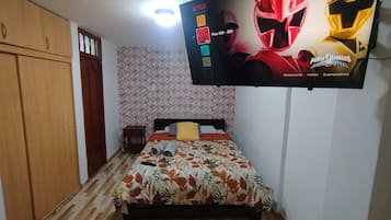 Classic Apartment, 2 Bedrooms, Ground Floor | Premium bedding, down duvets, pillow-top beds, desk