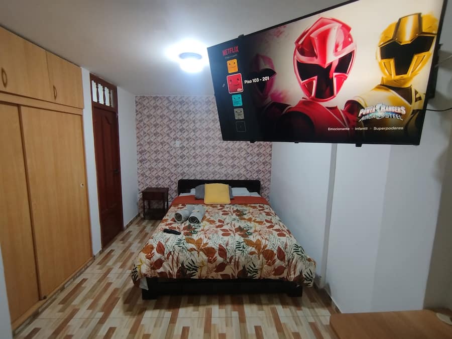 Ropa de cama de alta calidad, cubrecamas y colchones con pillow-top