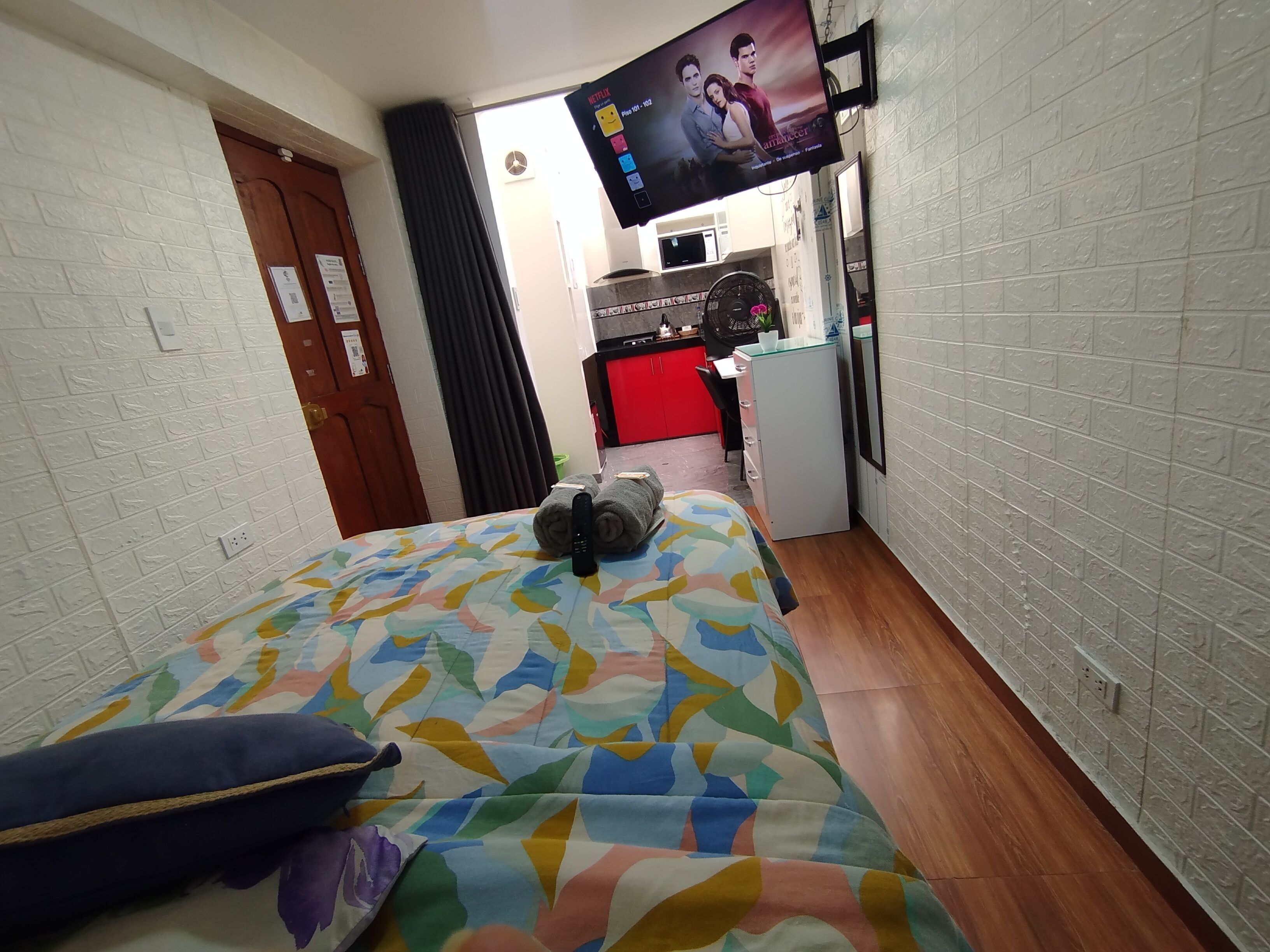 Ropa de cama de alta calidad, cubrecamas y colchones con pillow-top 