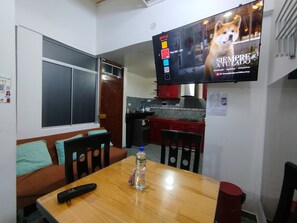 Classic Apartment, 2 Bedrooms, Ground Floor | Dining room - Departamentos Appart d'Eliette (Trujillo)