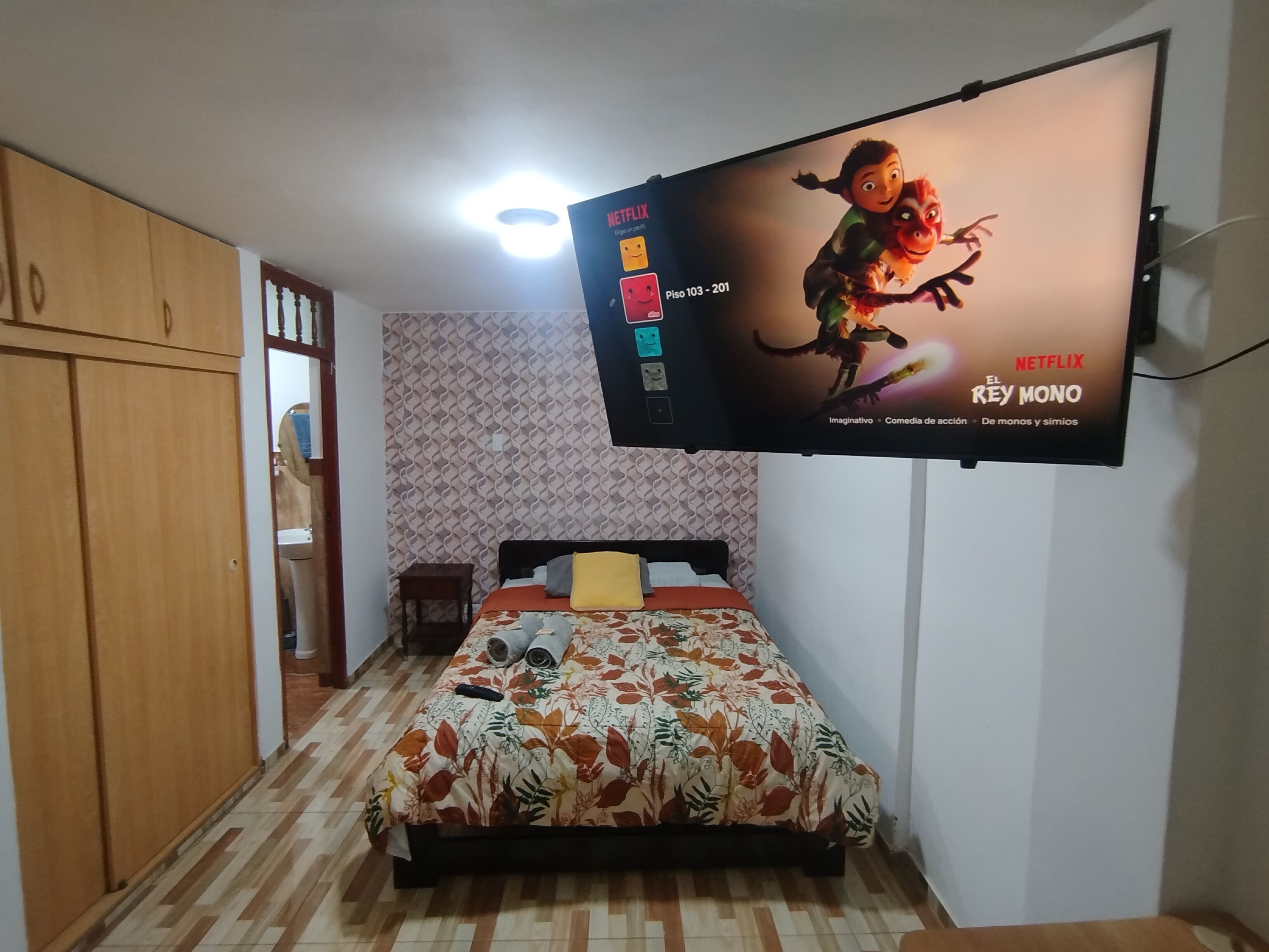 Ropa de cama de alta calidad, cubrecamas y colchones con pillow-top 