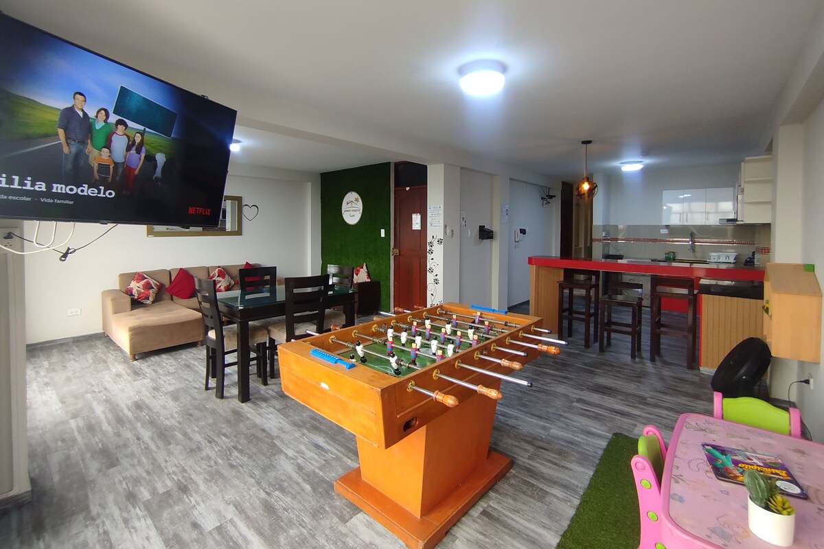 Apartamento executivo, 3 quartos, cozinha | Área de estar | Smart TV 55 polegadas com canais digitais, Netflix, brinquedos