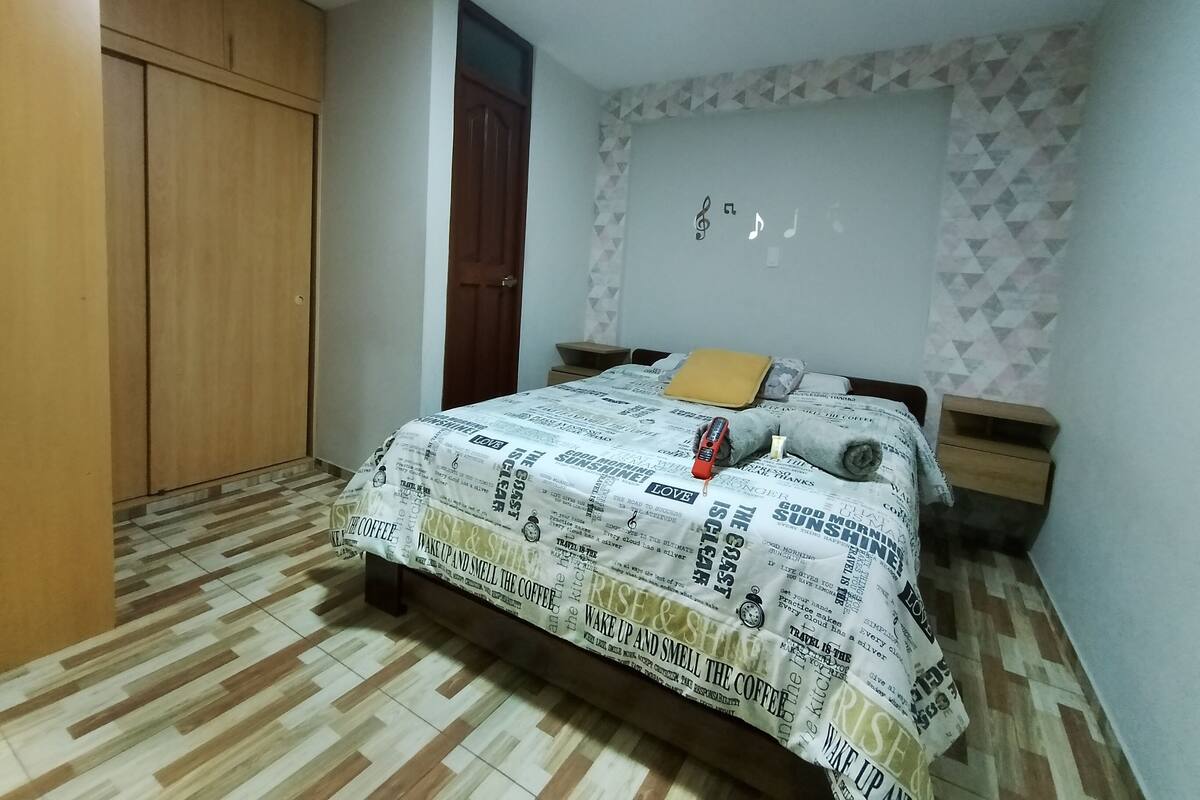 Executive-Apartment, 3 Schlafzimmer, Küche | Hochwertige Bettwaren, Daunenbettdecken, Pillowtop-Betten, Schreibtisch