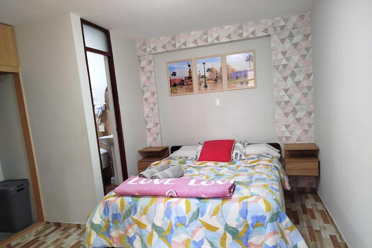 Apartamento executivo, 3 quartos, cozinha | Roupas de cama premium, edredons de pluma, camas com colchões pillow-top