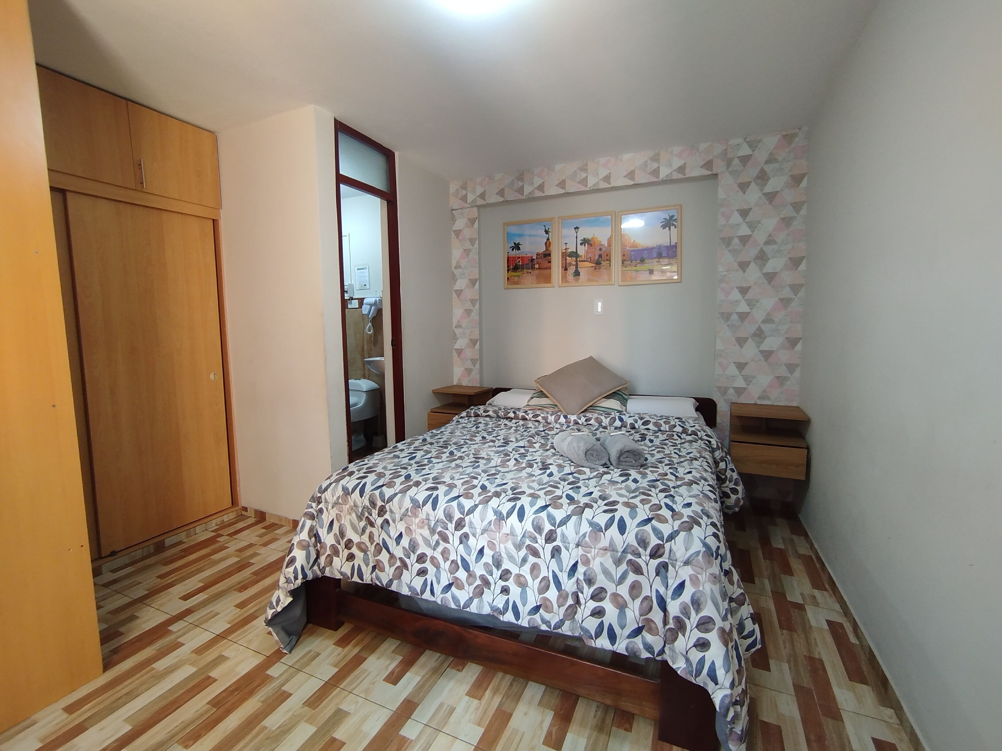 Ropa de cama de alta calidad, cubrecamas y colchones con pillow-top 