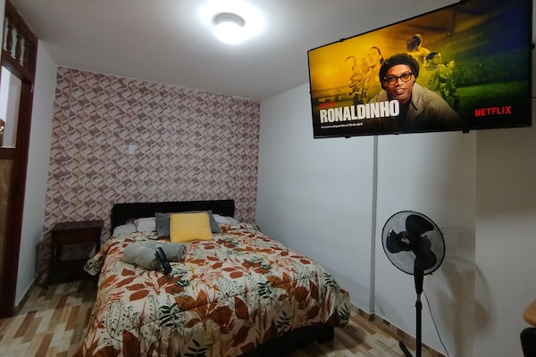 Apartamento clásico, 2 habitaciones, planta baja | Ropa de cama de alta calidad y edredones de plumas