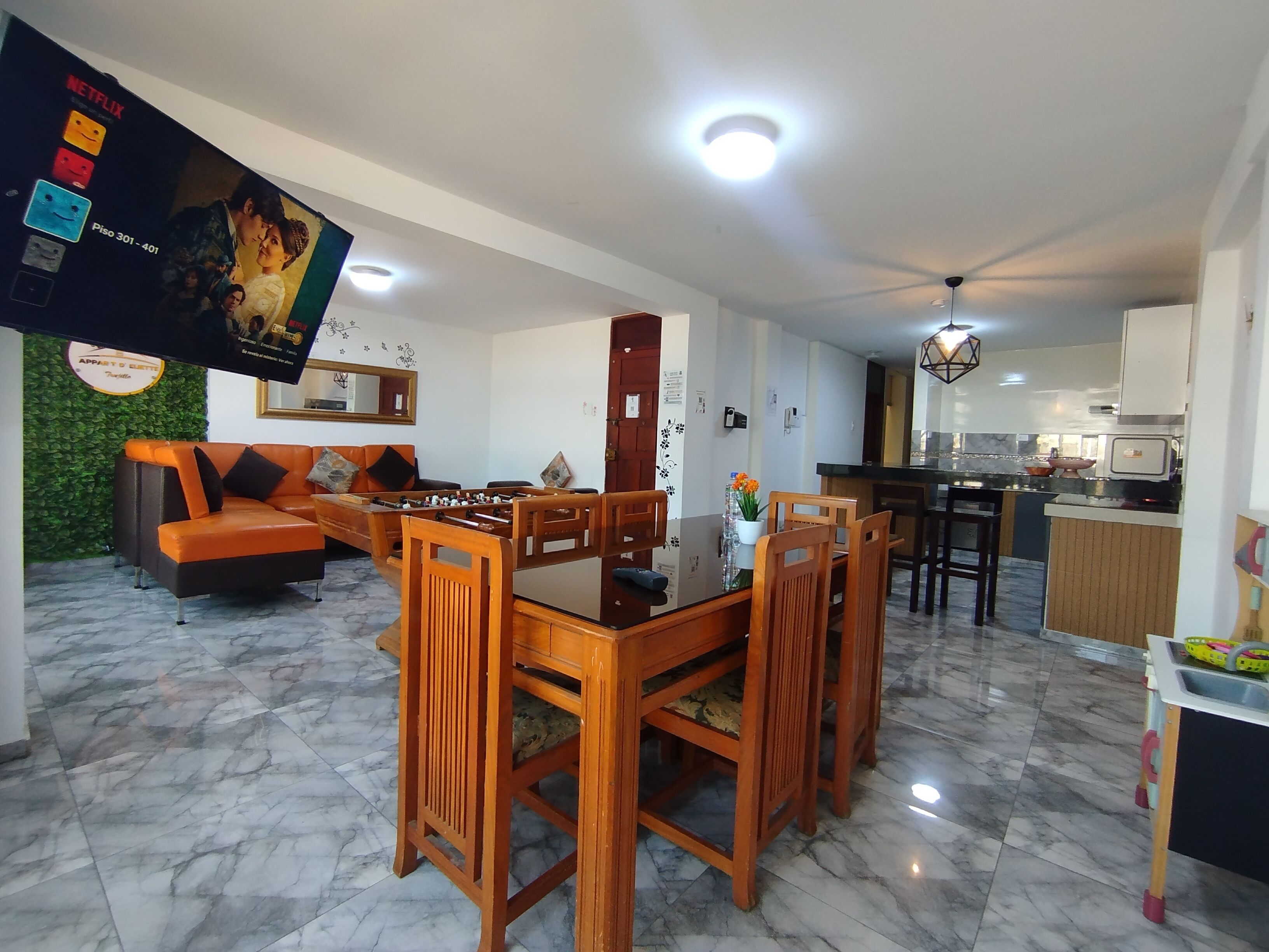 Luxury Apartment | Dining room