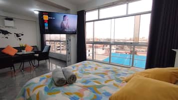 Family Apartment, 2 Bedrooms, Kitchen | Premium bedding, down duvets, pillow-top beds, desk
