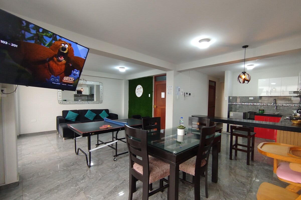 Deluxe Apartment, 3 Bedrooms, Kitchen | Dining room