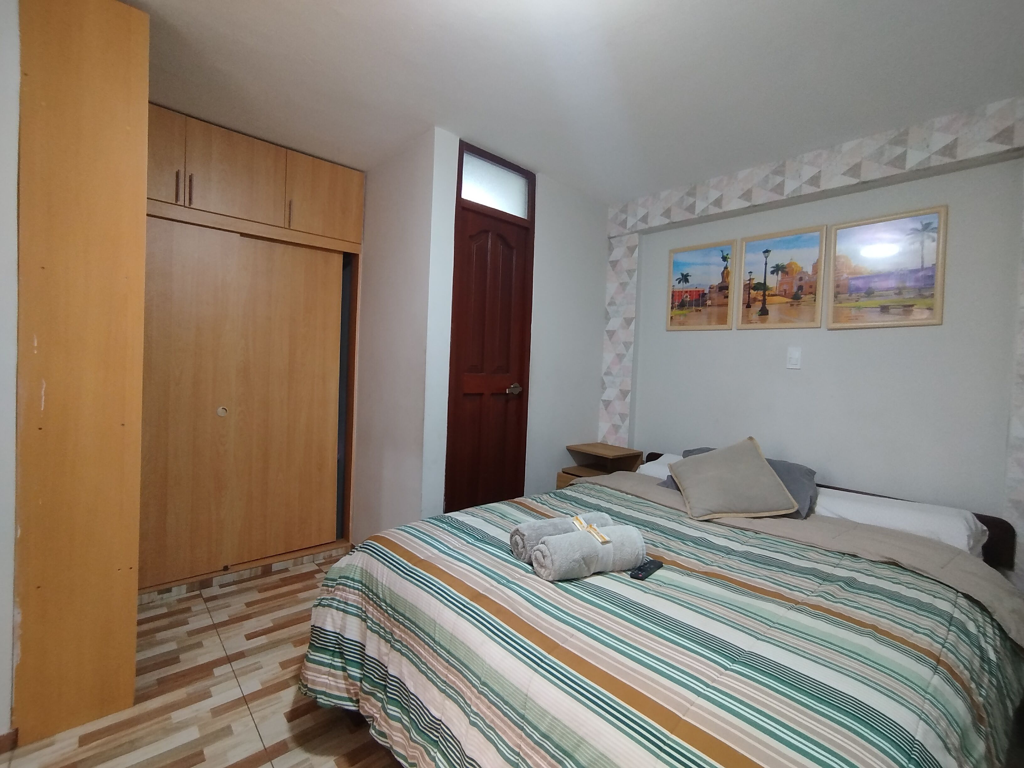 Apartament executiu, 3 dormitoris, cuina | Roba de llit d'alta qualitat i cobrellits 