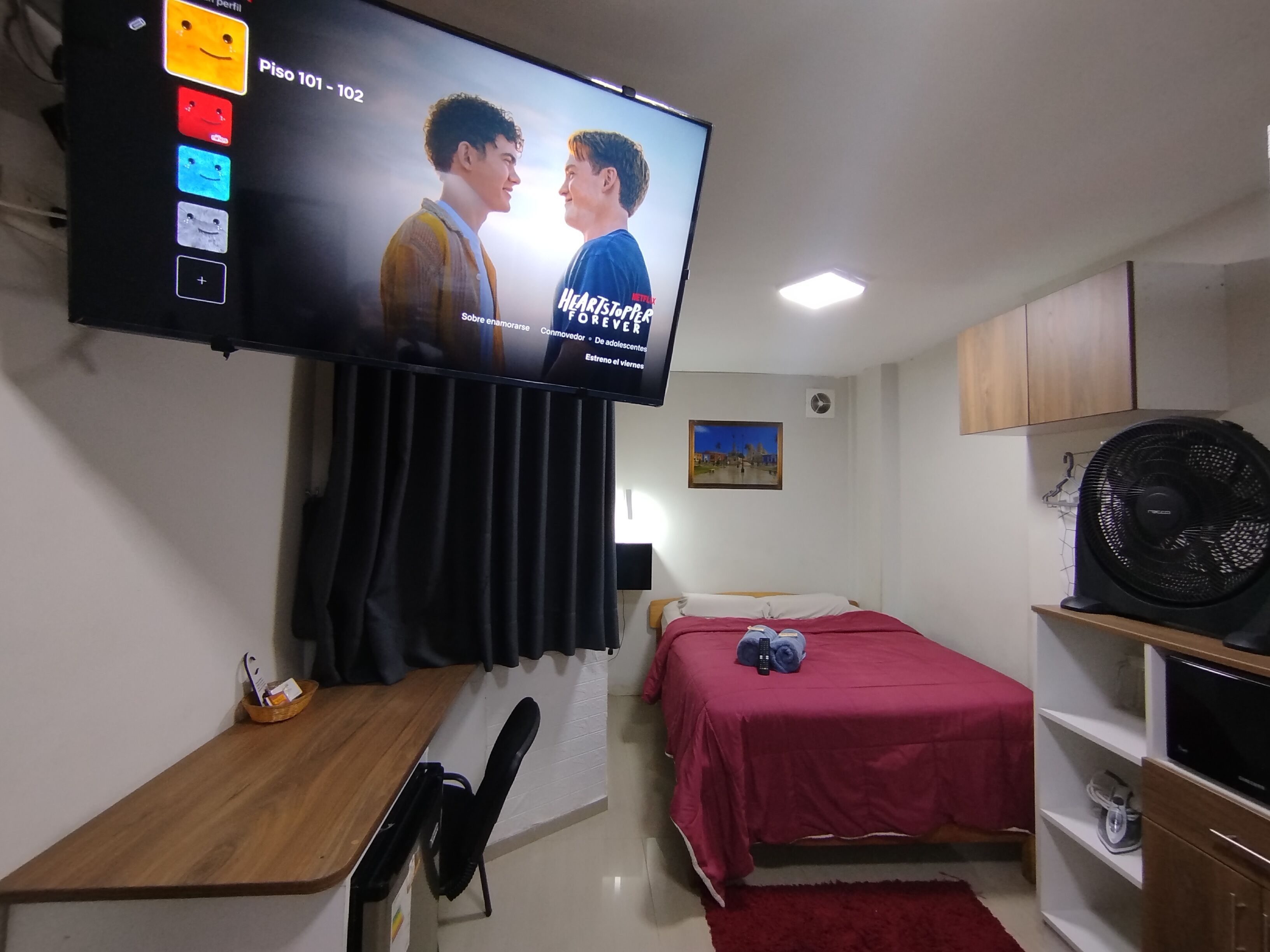 行政開放式客房, 1 張標準雙人床, 地面層 | 高級寢具、羽絨被、舒適加層、書桌