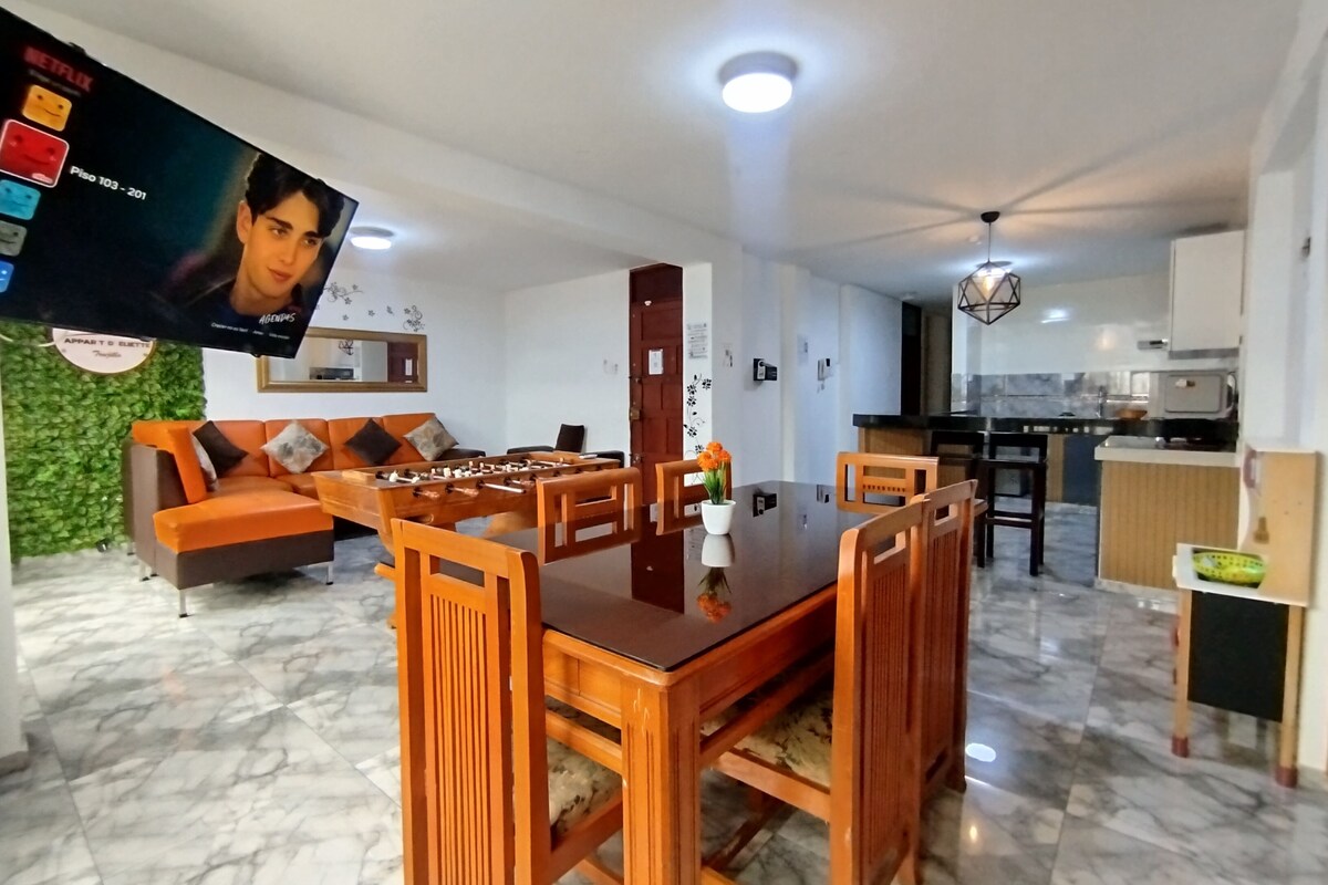 Luxury Apartment | Dining room