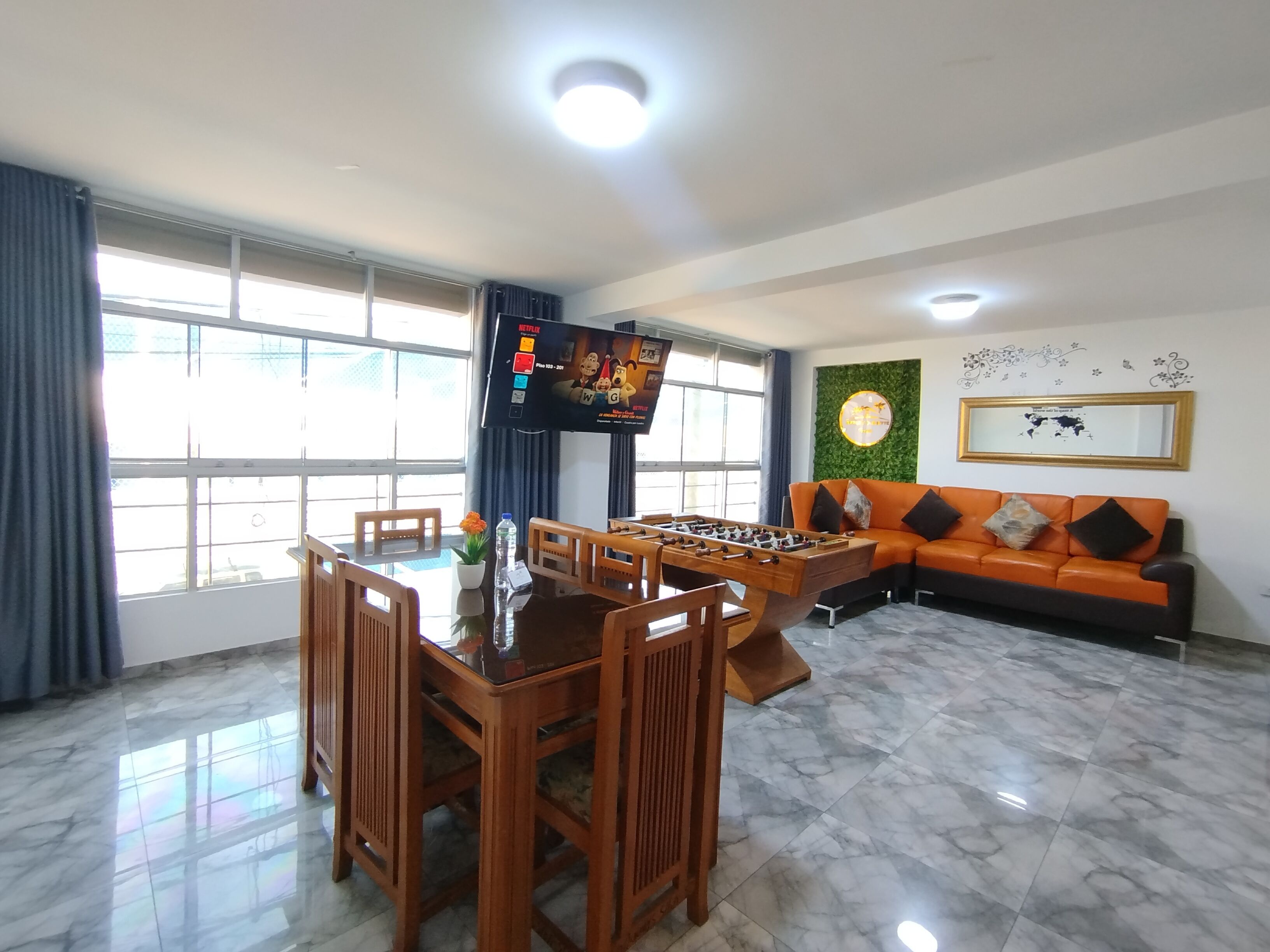 Luxe appartement | Dineerruimte