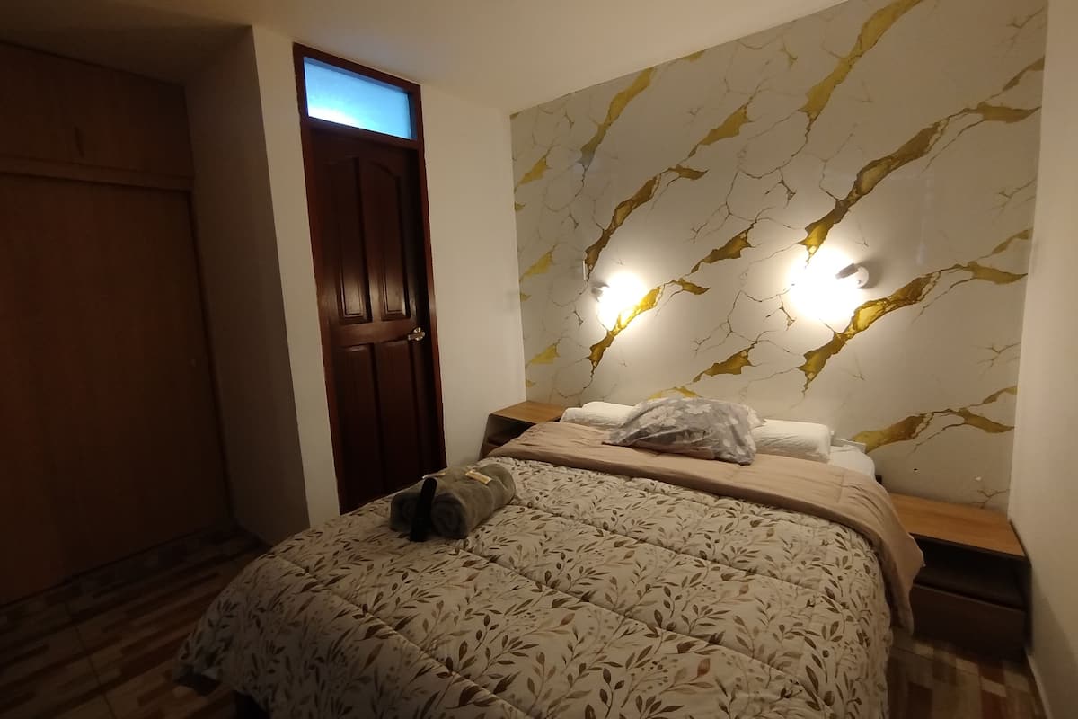 Ropa de cama de alta calidad, cubrecamas y colchones con pillow-top