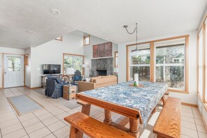 Hus - flera sängar (Playhouse) | Eget kök