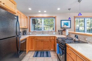 House, Multiple Beds (Starfish) | Private kitchen - Starfish (Pacific City)