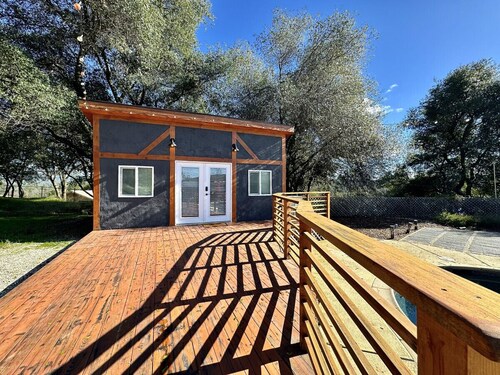 Pool-2 King Beds-Hot Tub-Fire Place-Garage Parking